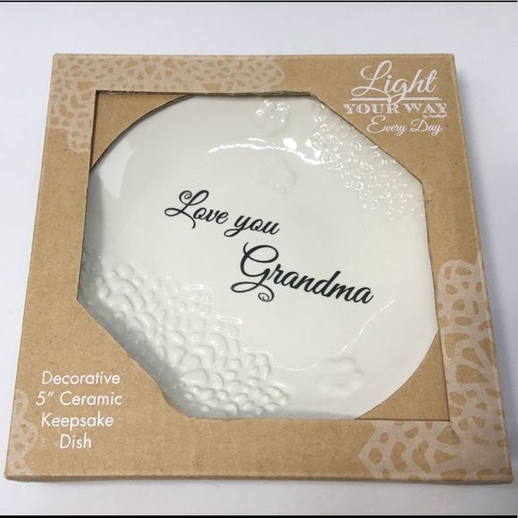 Pavilion Company Ivory LOVE YOU GRANDMA LETTERED Ceramic Keepsake 5” Dish NEW - Picture 5 of 7